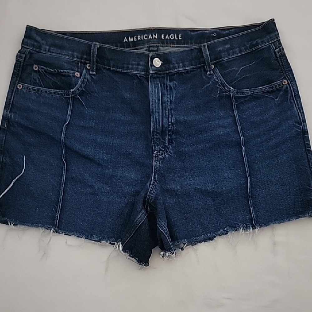 Womens American Eagle Relaxed fit Jean Shorts, Size 18, New W/out Tags,Dark Wash